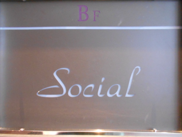 赤坂 スナック Social