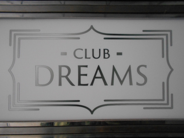 CLUB DREAMS