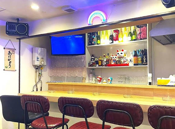 なんば スナック 虹