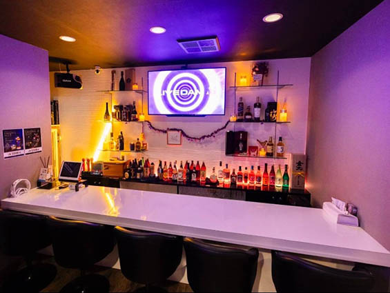 那覇 松山 カラオケバー Clear