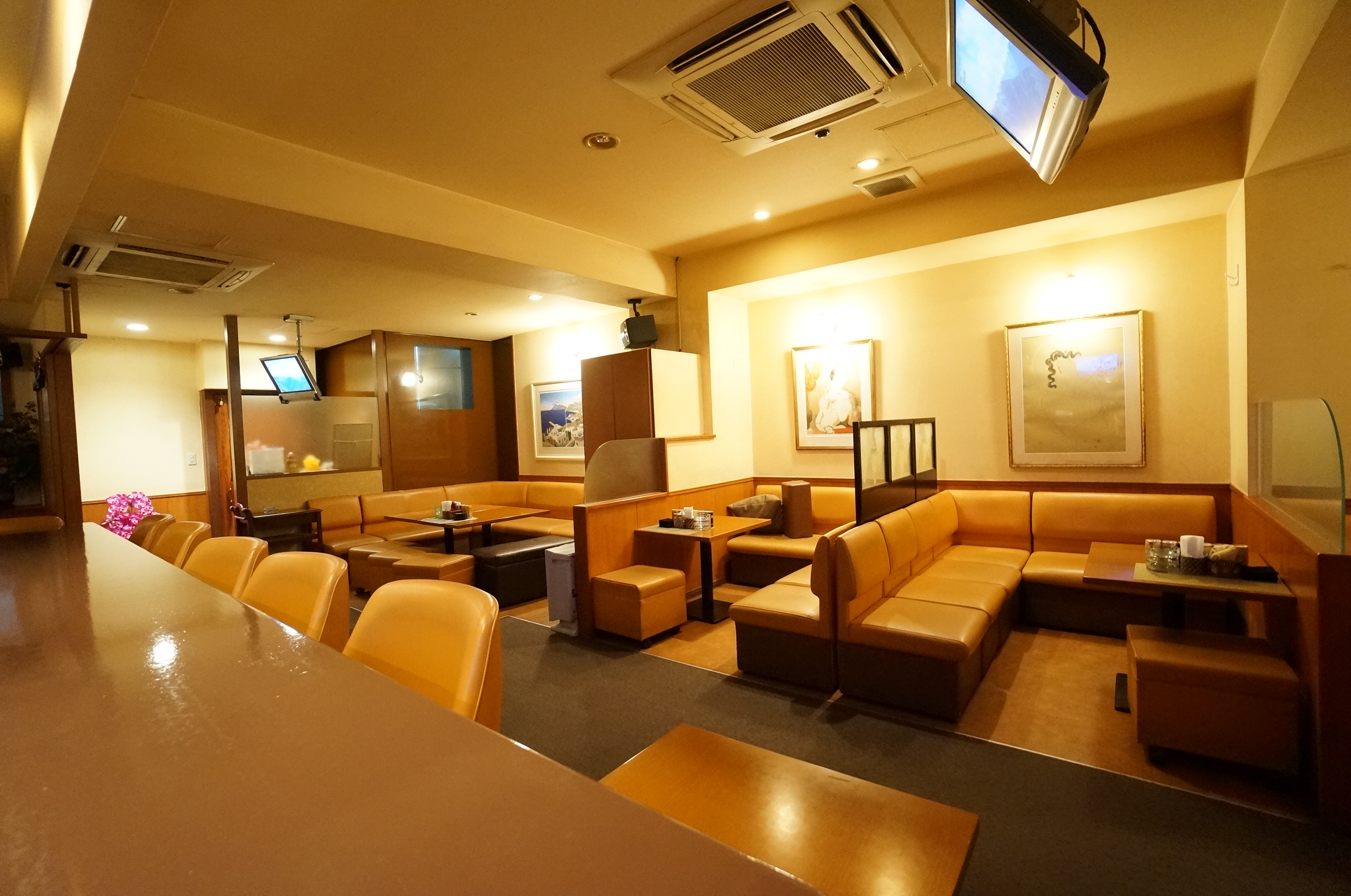 那覇 Lounge One