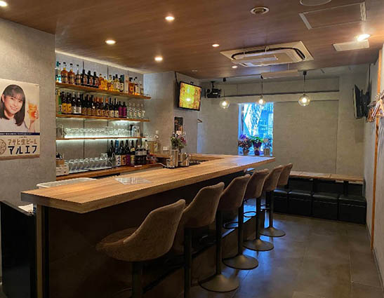 静岡 Snack 18 (スナックイッパチ)