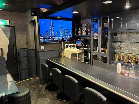 赤坂 カラオケバー 30For