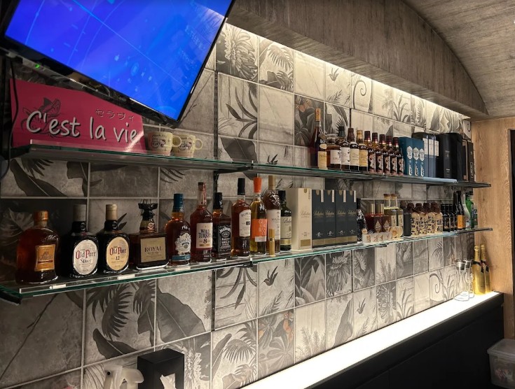 新宿 歌舞伎町 スナック セラヴィ